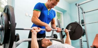 Für den Aufbau von Muskeln braucht man besonders viel Proteine.